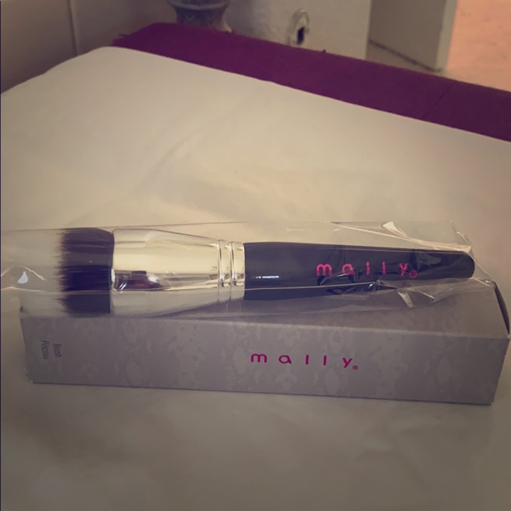 2 for $18 Mally Foundation Make Up Brush